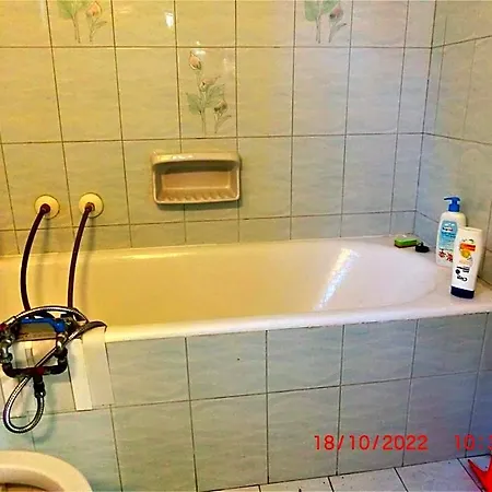 Ami's House Only For Women Dormer Hostal *