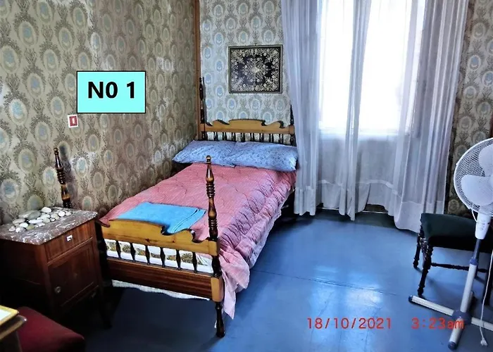Ami's House Only For Women Dormer Hostel